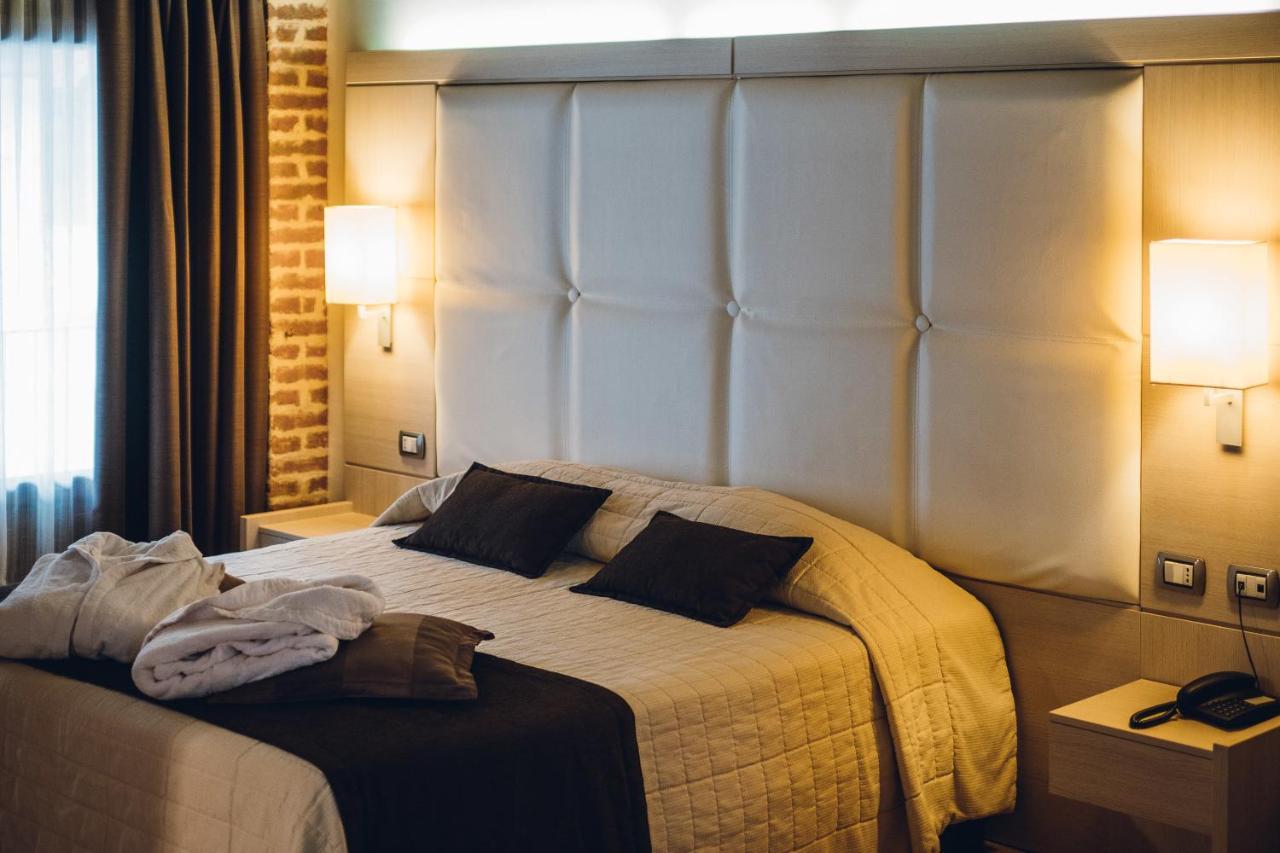 Hotel Ultimo Borgo Settimo Torinese Buitenkant foto