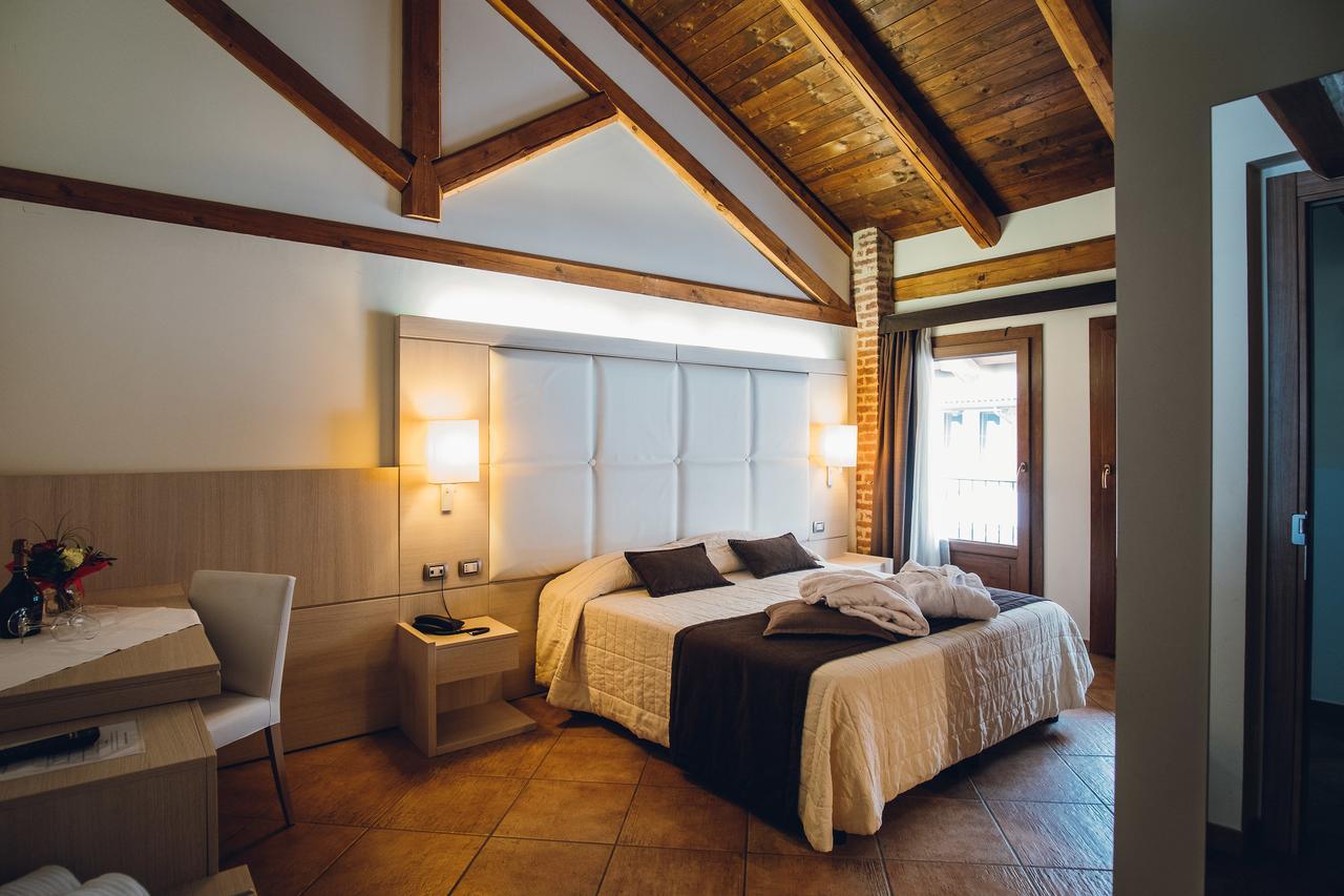 Hotel Ultimo Borgo Settimo Torinese Buitenkant foto