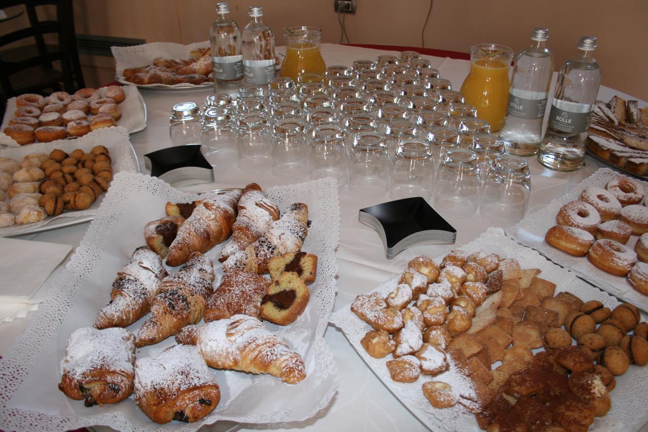 Hotel Ultimo Borgo Settimo Torinese Buitenkant foto